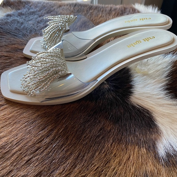 Cult Gaia Uma Pearl Fringe Slide Sandal SZ 37 - Clear PVC Heel - Picture 10 of 13